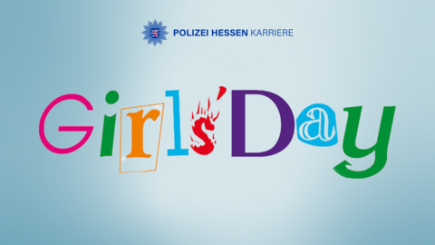 Logo des Girls Day und Polizei Hessen Karriere auf hellblauem Hintergrund.